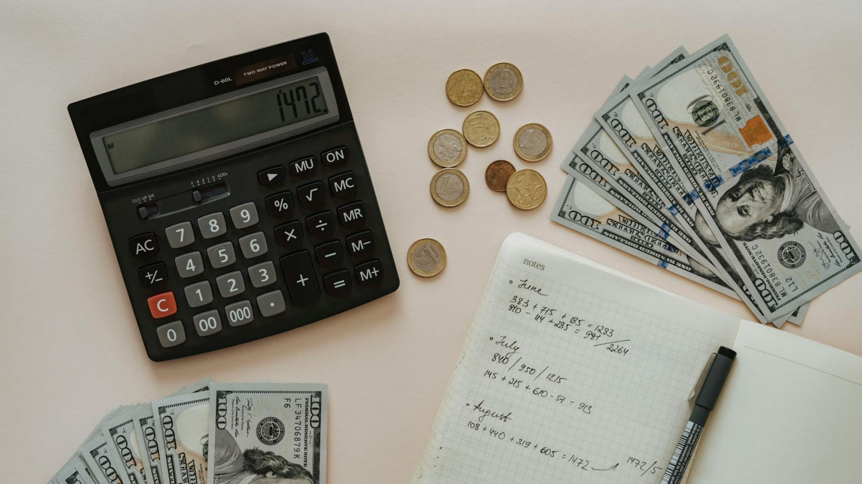 Free compound interest calculator showing savings growth chart 2026