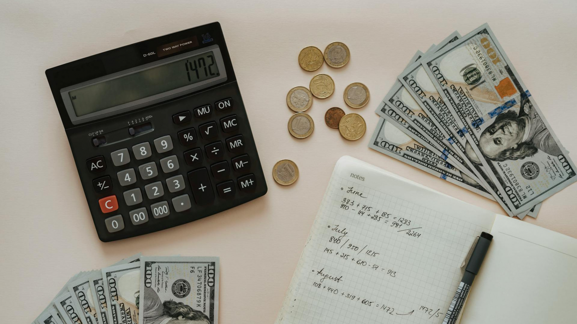 Free compound interest calculator showing savings growth chart 2026