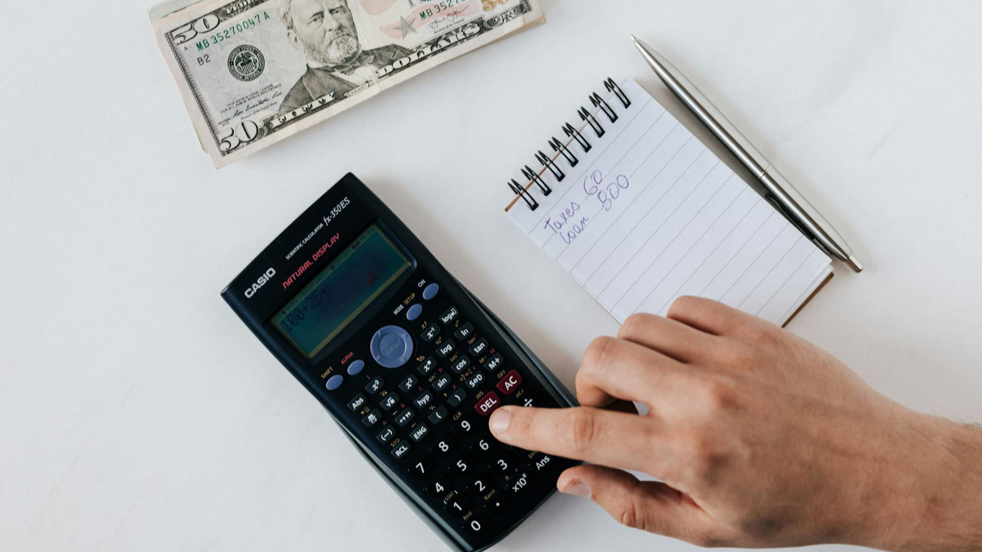 Free discount calculator showing sale price, total savings and out-the-door price with tax