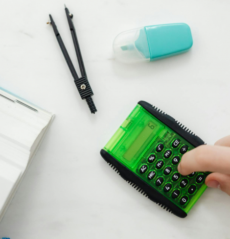 Free online GPA calculator with 4.0 and 5.0 weighted scales for students
