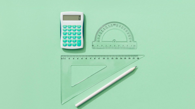 Free square footage calculator showing room area in square feet and square meters