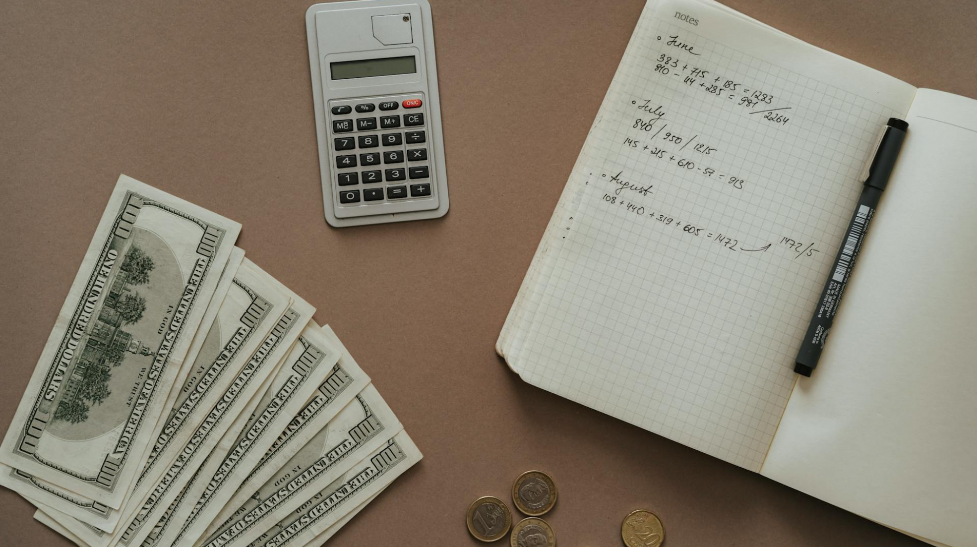 Free net worth calculator showing assets minus liabilities and total net worth