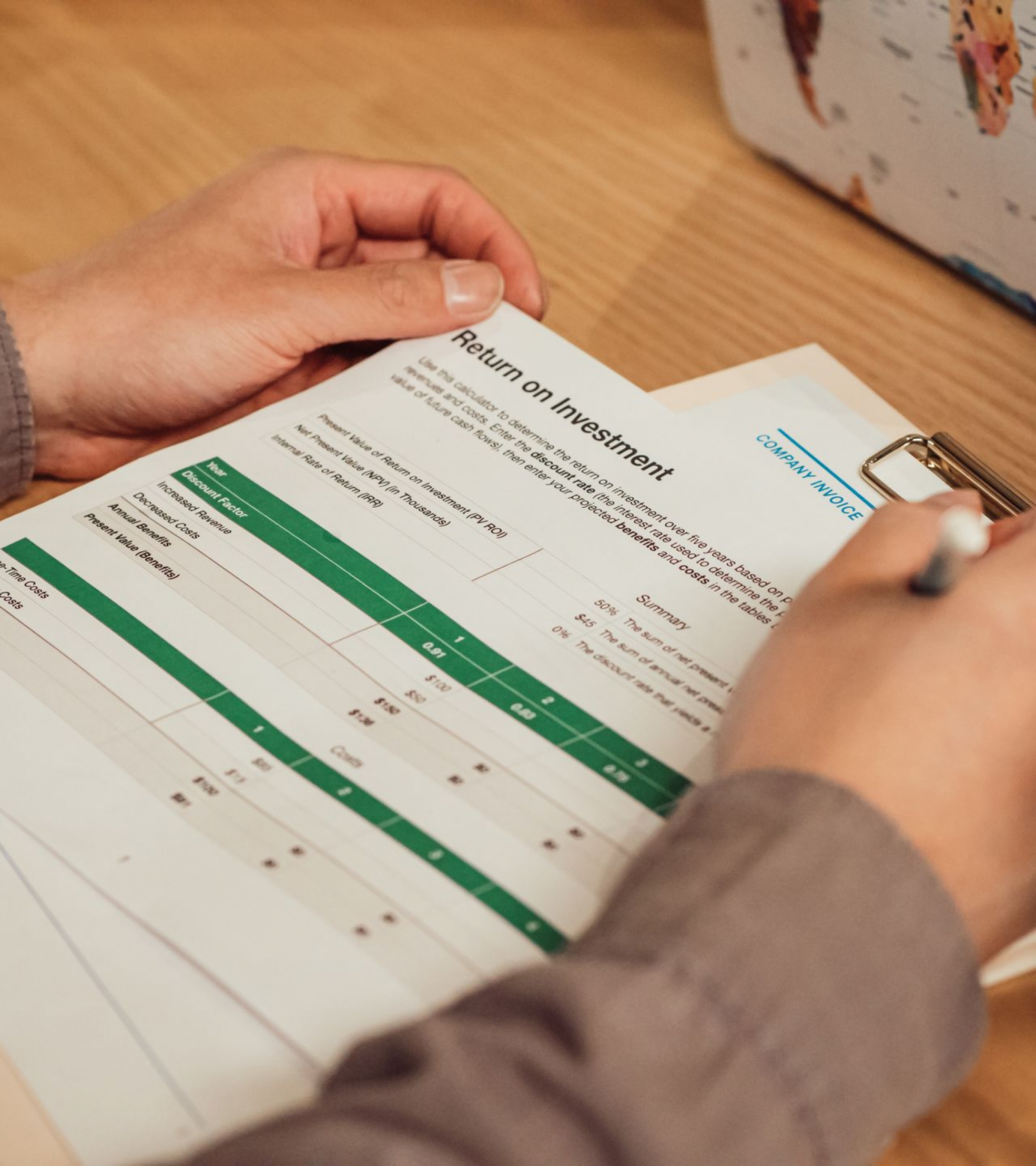 Free ROI calculator showing return on investment, net profit and annualized return