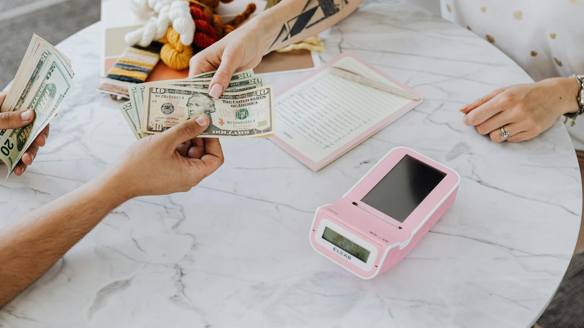 Free salary calculator converting hourly to salary across all pay frequencies