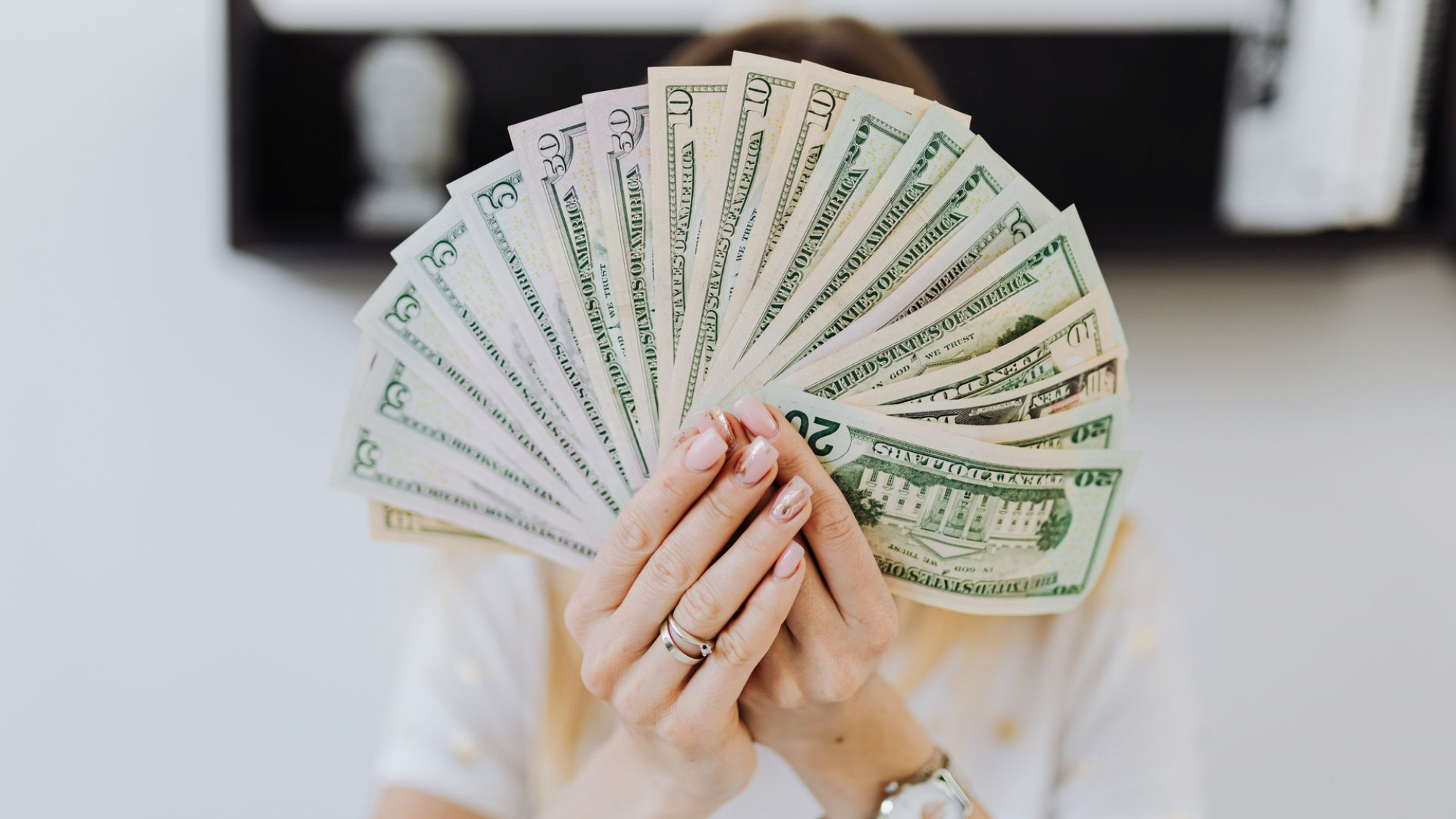 Free salary raise calculator showing new pay and increase per year, month and hour