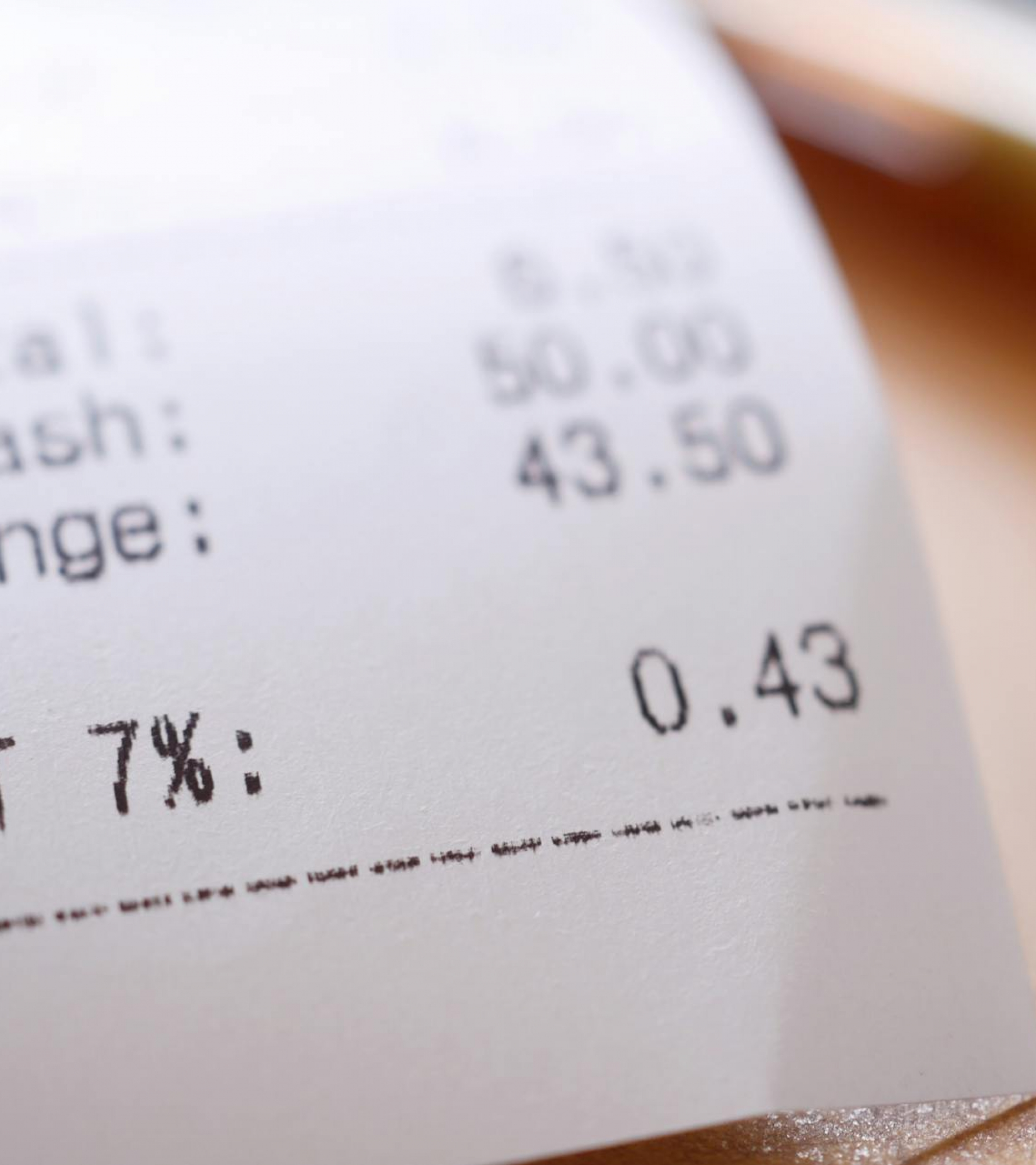 Free VAT and GST calculator: add or remove tax from a price